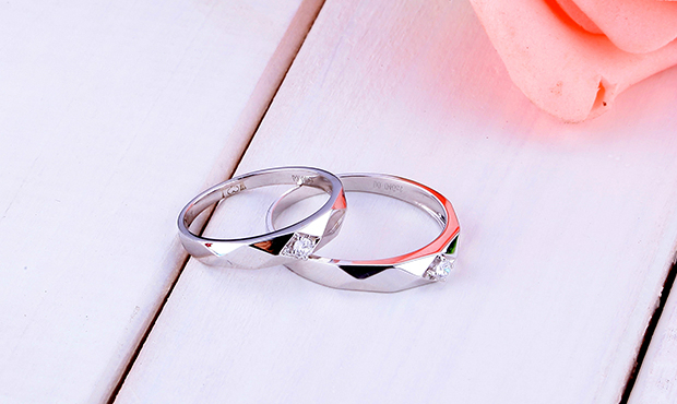 结婚十六年发朋友圈感言 结婚十六周年经典语句