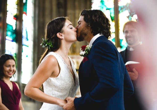 祝新婚快乐的句子简短8个字