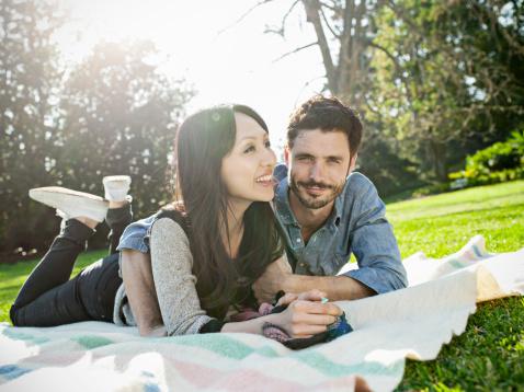 异地恋怎样哄女生开心 异地恋哄女朋友开心的小段子