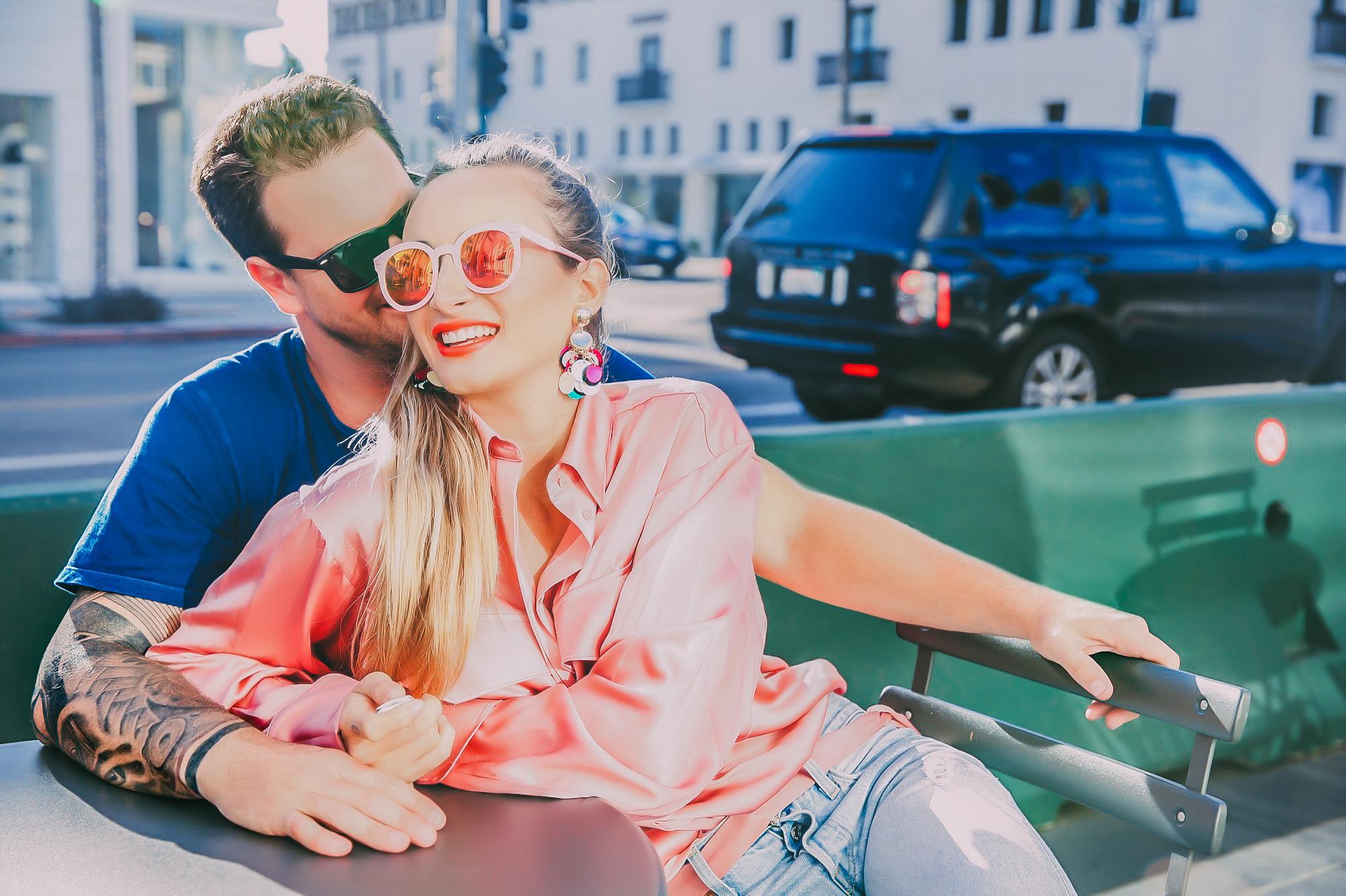 怎么哄女朋友开心异地 说什么能让女朋友开心