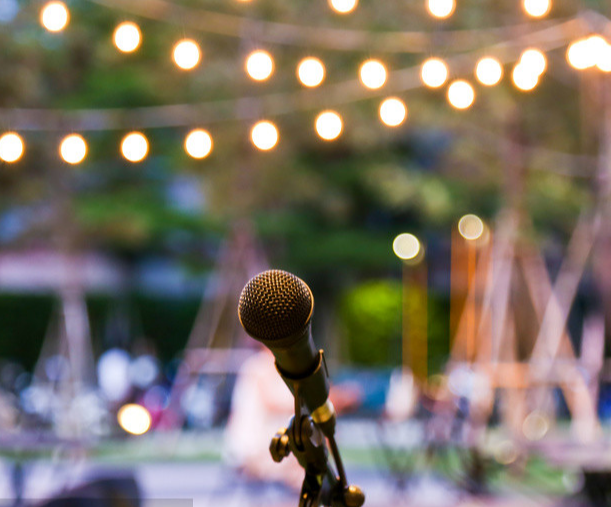 校园民谣歌曲经典歌曲 三十首经典校园民谣