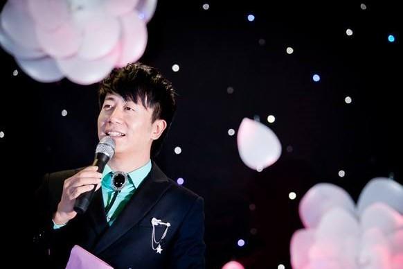 年会开场白范文经典 2021年会开场白范文