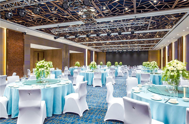 女儿满月酒邀请函微信,女儿满月酒简单通知洋气