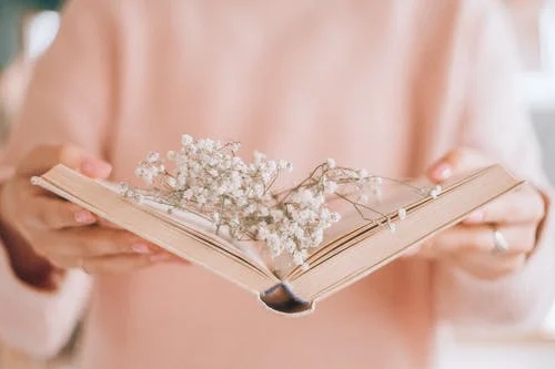 用古诗暗示我喜欢你 我喜欢你的古文怎么表达