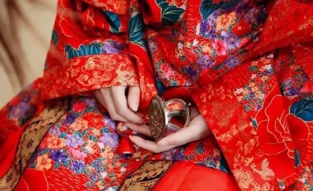 新婚祝福语简短创意