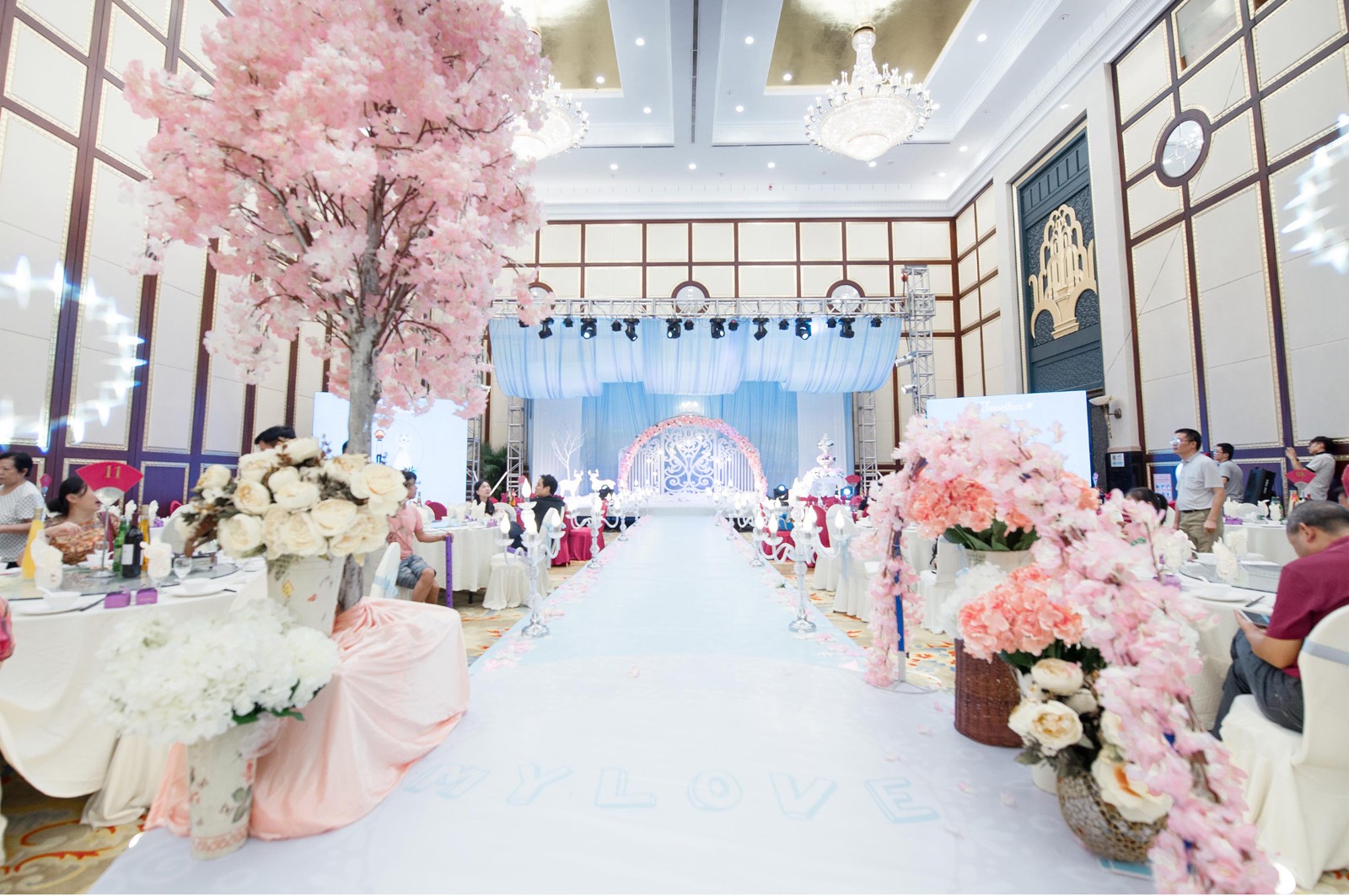 关于新婚快乐的祝福语 祝福朋友结婚简短