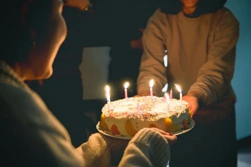 怎样写生日祝福语给老公 生日祝福语唯美简短