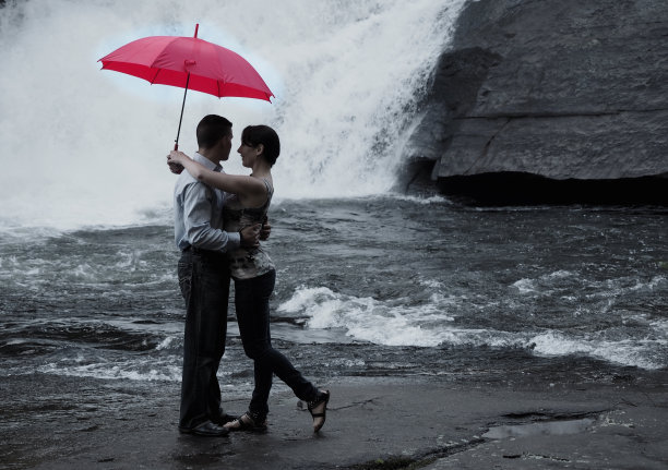 跟女生聊天该怎么聊 和喜欢的女生聊天的技巧大全