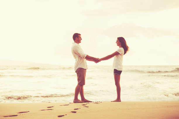 怎样祝朋友结婚祝福语 唯美诗意的结婚祝福语