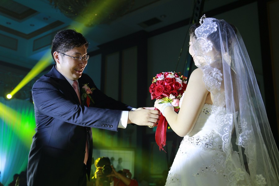 2021婚宴开场白大全 2021经典简短的祝酒词范文 2021婚宴开场白大全 2021经典简短的祝酒词范文