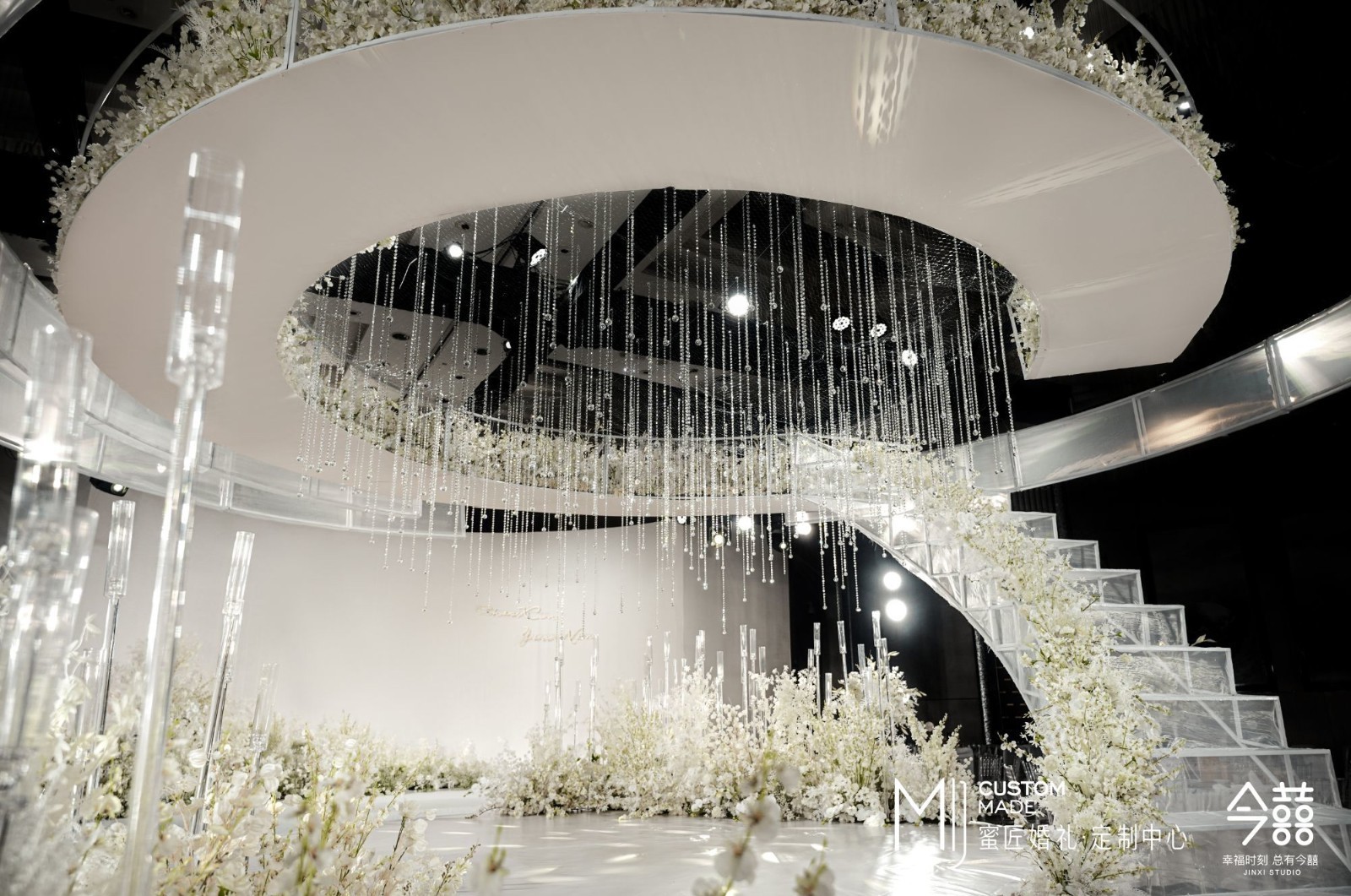 深圳白色系婚礼现场布置 白色简约大气婚礼布置