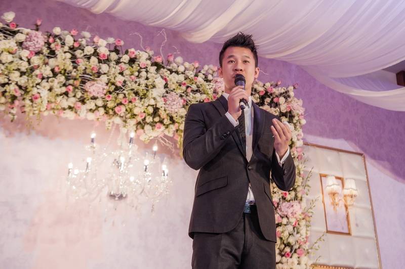 晚会主持人幽默互动台词 2021主持人搞笑台词简短