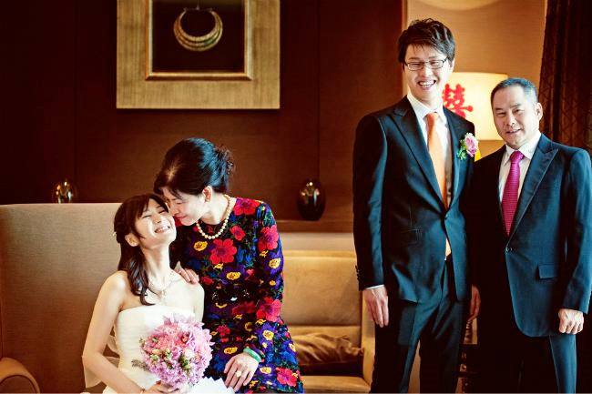 参加女儿婚礼妈妈穿什么衣服冬季