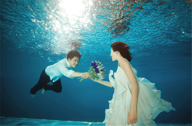 正常婚纱照价格表 一般普通婚纱照的价格表