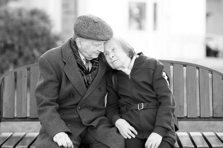 结婚5周年简单朋友圈