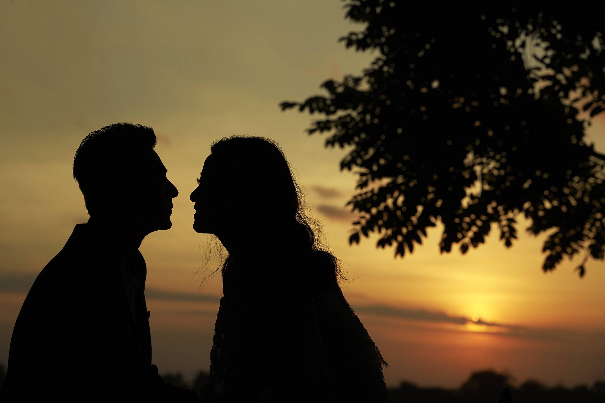 世界上最长情的告白是什么 一句真挚长情婚礼告白