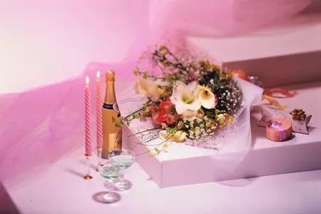 结婚纪念日的唯美句子发朋友圈 结婚纪念日怎样发朋友圈