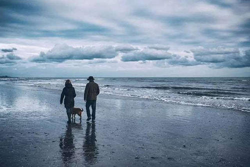 一周年结婚纪念日发什么说说好 一周年结婚纪念日朋友圈语录