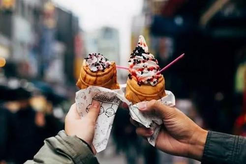 结婚3周年纪念日朋友圈说说 结婚三年纪念日朋友圈句子