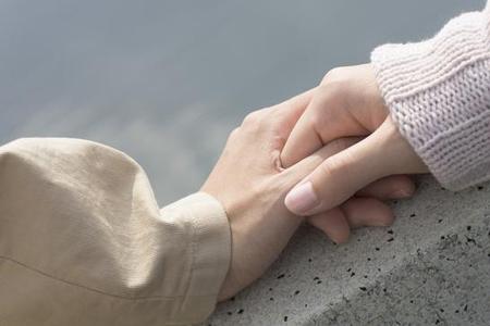 结婚两周年纪念日短句 纪念两周年感情的句子