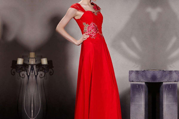 女儿结婚妈妈穿什么颜色衣服好