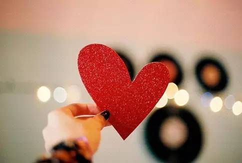 对女朋友说的肉麻甜言蜜语 哄女朋友甜蜜情话大全