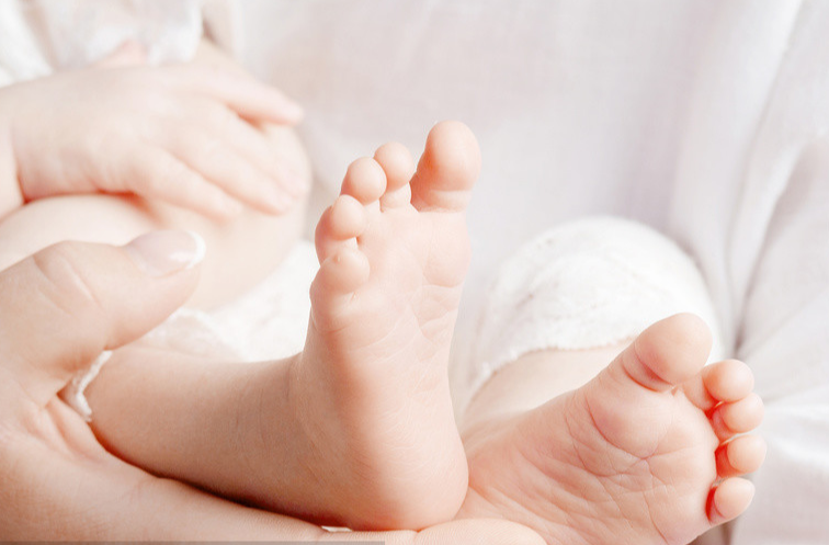 2021生孩子报喜朋友圈