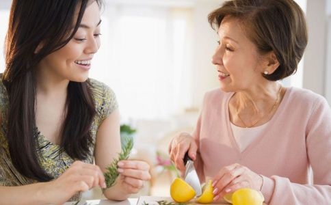 家里两个媳妇的婆婆会比较吗