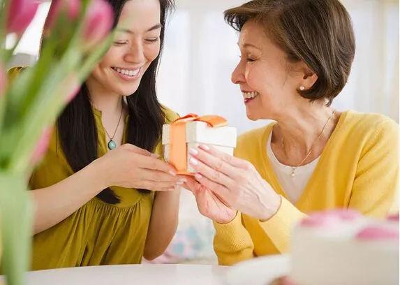 家里两个媳妇的婆婆会比较吗