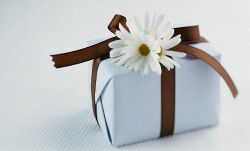 老公送礼物低调发朋友圈幽默 晒老公礼物发朋友圈怎么说