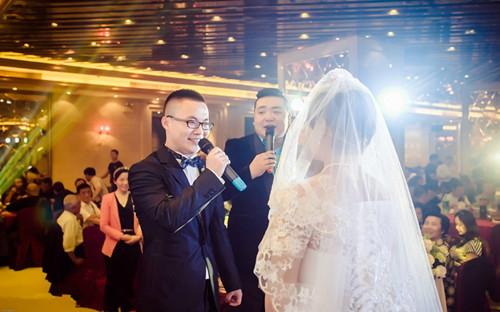 婚礼现场新郎致辞
