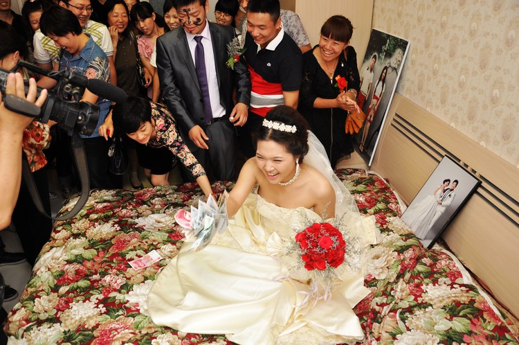 海南结婚风俗有哪些