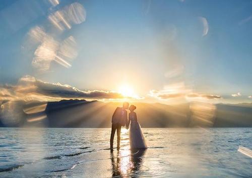 如果一个男生喜欢你会有什么表现