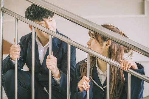 班上一个男生喜欢你的表现 怎么判断同班男生是否喜欢你