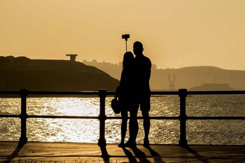 爱你的男人看到你哭的表现