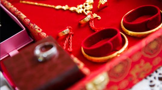 订婚男方要准备6样礼