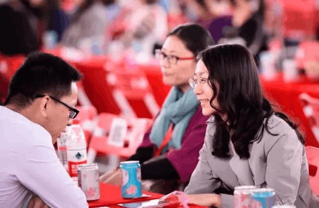 怎么跟相亲的女孩子微信聊天