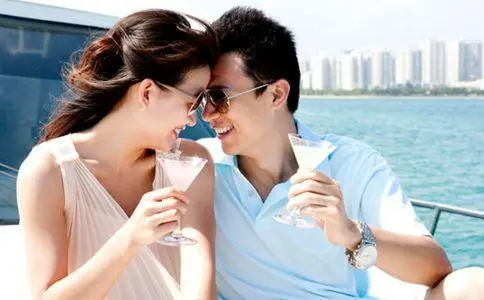 怎么哄女朋友开心的句子 怎么哄女朋友开心