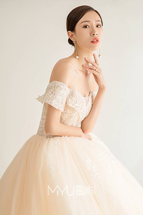 长沙定制结婚礼服多少钱 长沙定制礼服多少钱