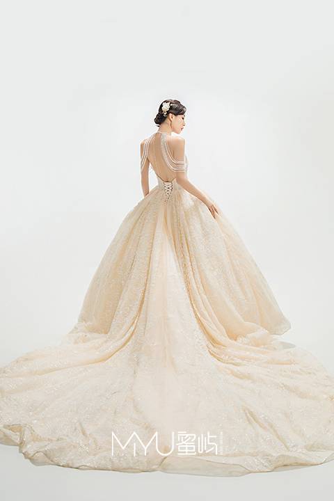 长沙定制一件礼服多少钱 长沙定制一套礼服多少钱