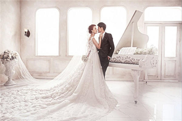 长沙婚纱定制哪里好 长沙婚纱定制价格