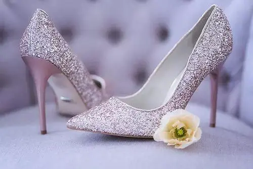 男人送女人鞋子好不好 送鞋最后会分手吗