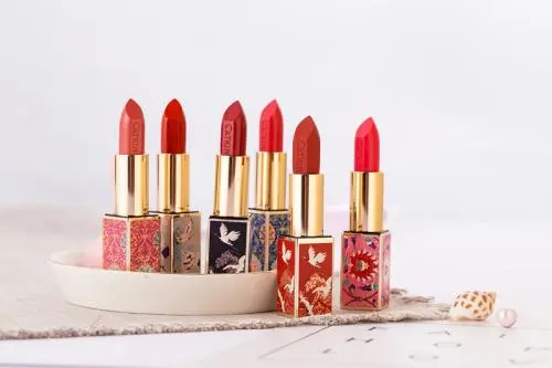 万圣节送什么给女朋友好 万圣节情侣怎样过