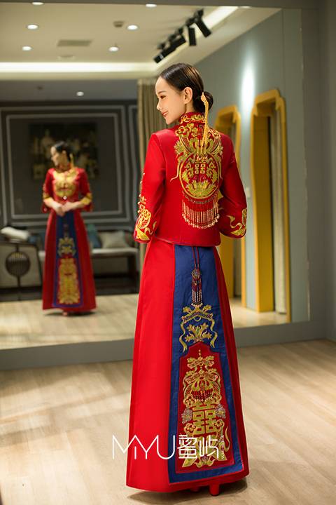 长沙婚纱礼服一般多少钱一套 长沙婚纱礼服一般多少钱