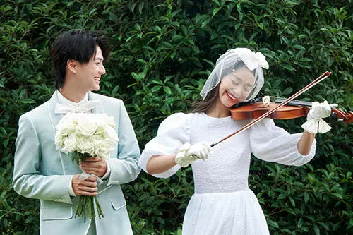 最新韩式婚纱摄影怎么拍好看