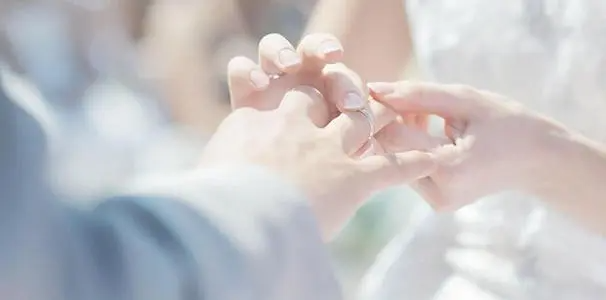 正常的结婚对戒多少钱