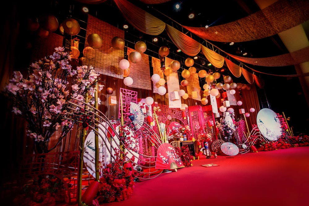 参加婚宴适合穿什么样的衣服