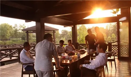 第一次见男朋友家长注意什么