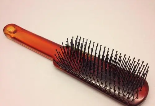 男生送女生梳子的含义