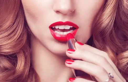 男生送女生口红代表了什么